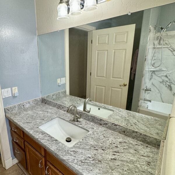 bathroom-remodeling-bathroom-vanity-prescott-pinnacle-construction-prescott-valley-featured