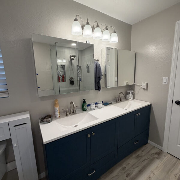 bathroom-remodeling-bathroom-vanity-prescott-pinnacle-construction-prescott-valley-primary