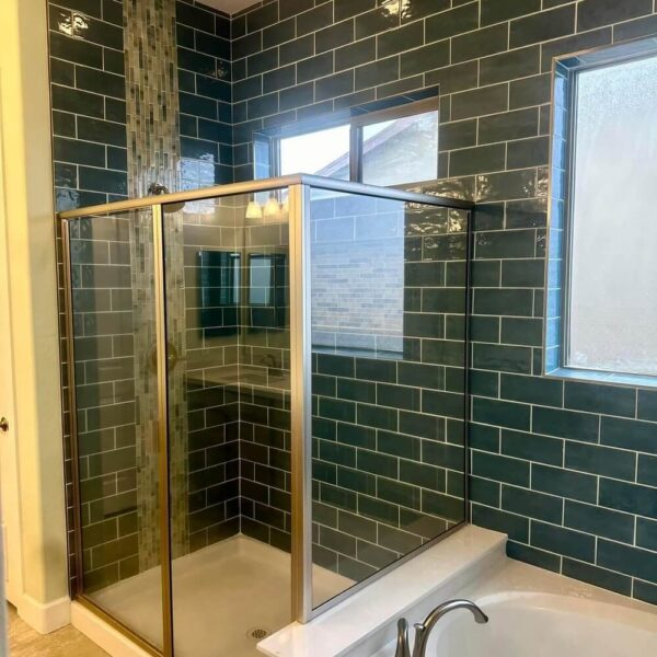 bathroom-remodeling-shower-area-prescott-pinnacle-construction-dewey