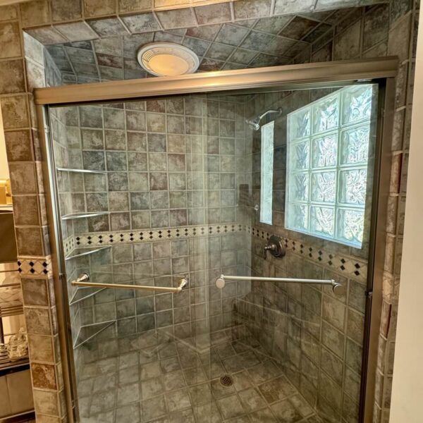 bathroom-remodeling-shower-enclosure-prescott-pinnacle-construction-dewey