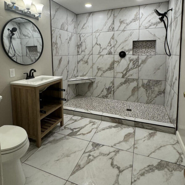 flooring-installation-bathroom-shower-prescott-pinnacle-construction-chino-valley