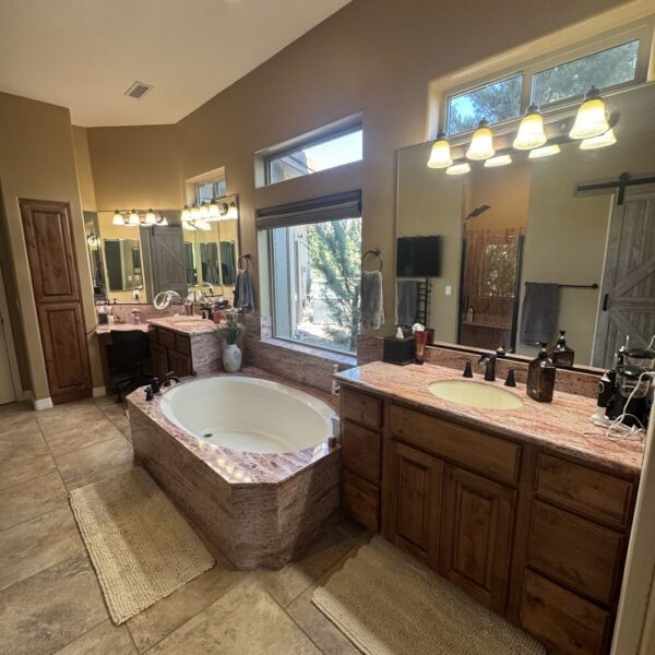 flooring-installation-bathroom-vanity-prescott-pinnacle-construction-dewey-featured