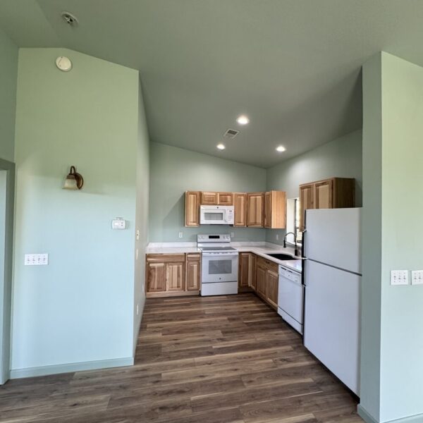 flooring-installation-kitchen-interior-prescott-pinnacle-construction-chino-valley-premium