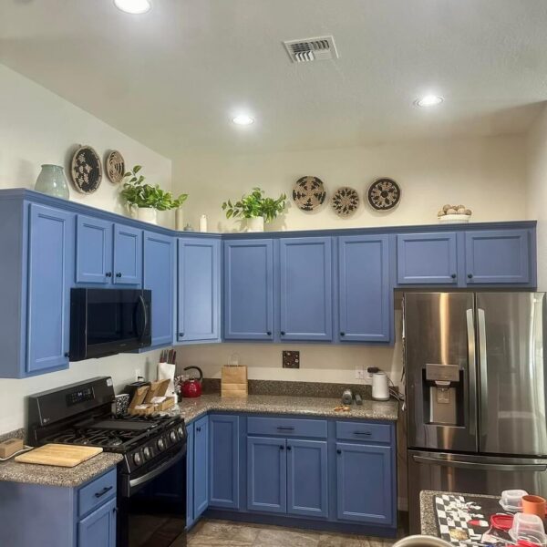 kitchen-remodeling-blue-kitchen-prescott-pinnacle-construction-chino-valley